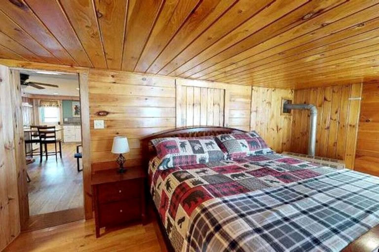 Cabins (United States of America, Greenville, Maine)