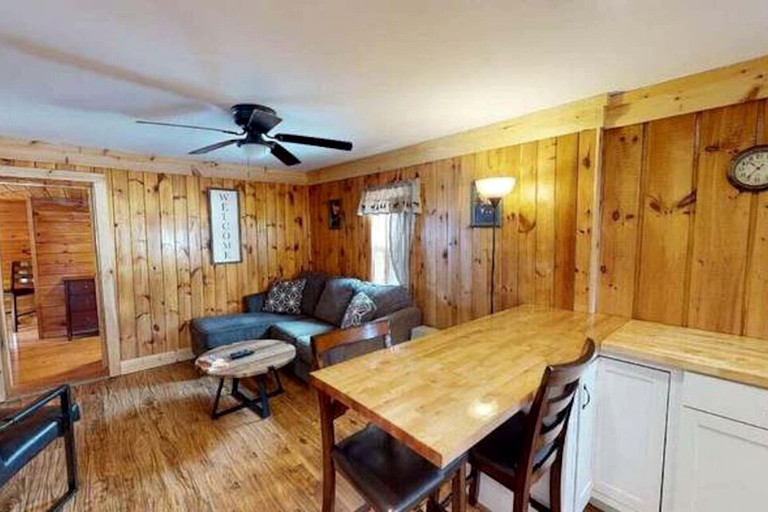 Cabins (United States of America, Greenville, Maine)