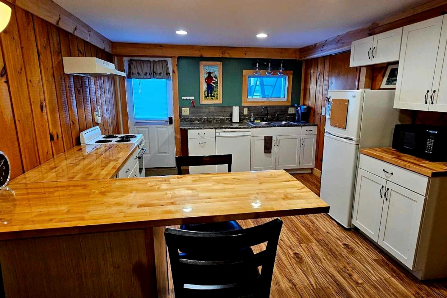 Family Cabin Surrounded by Amazing Hiking Trails in Maine