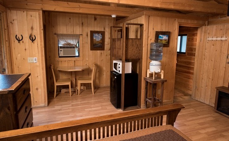 Log Cabins (Boulder, Utah, United States)