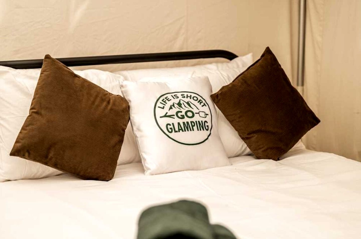 Cozy Family Deluxe Glamping Tent w/ Private Deck, Fire Pit Nights & Grill Ready in Broadalbin, New York