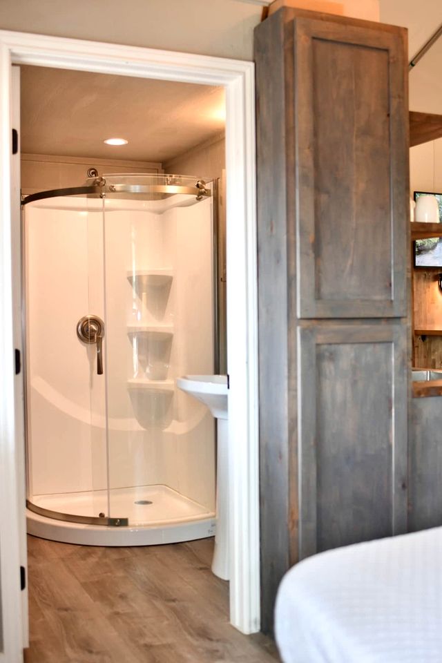 Family Escape by the Water: Fully Equipped Waterfront Tented Cabin Getaway in Cibolo, TX