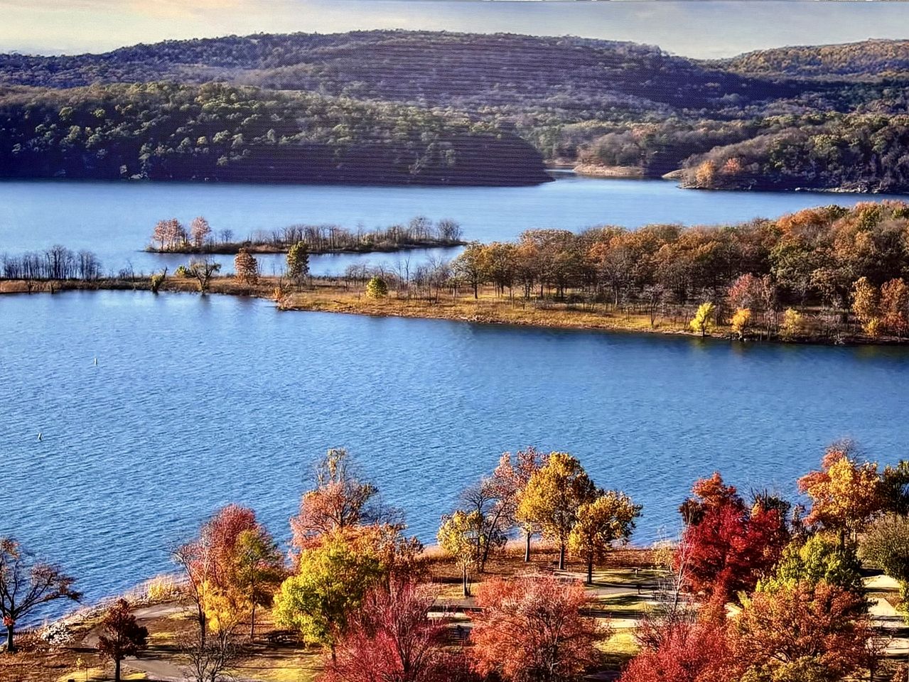 Incredible Spacious Rental with Fantastic Activities for an Unforgettable Family Adventure by the Lake in Cookson, Oklahoma