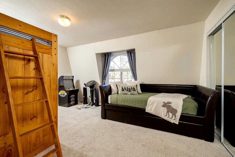 Cabins (United States of America, Moonridge, California)