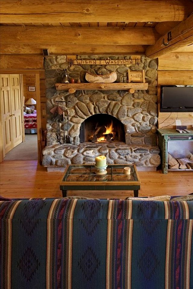 FamilyFriendly Cabin Overlooking Hyatt Lake, Oregon