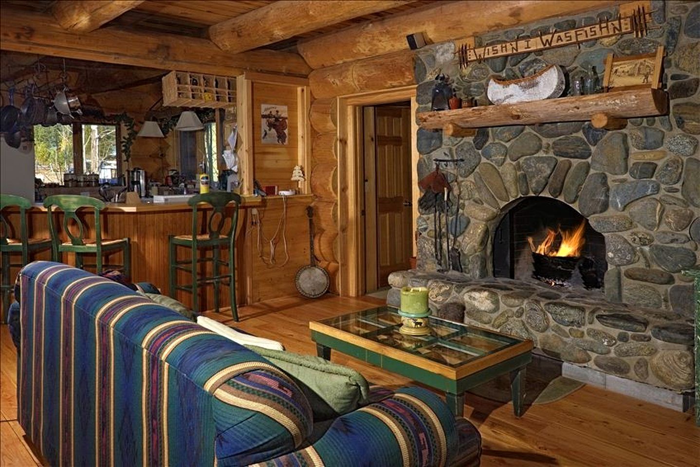 FamilyFriendly Cabin Overlooking Hyatt Lake, Oregon