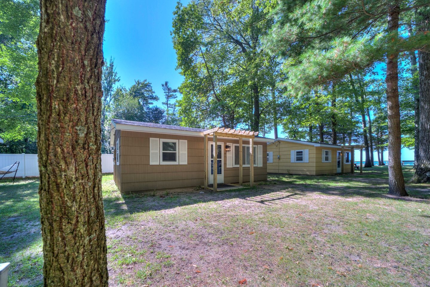 Cabins (United States of America, Muskegon, Michigan)