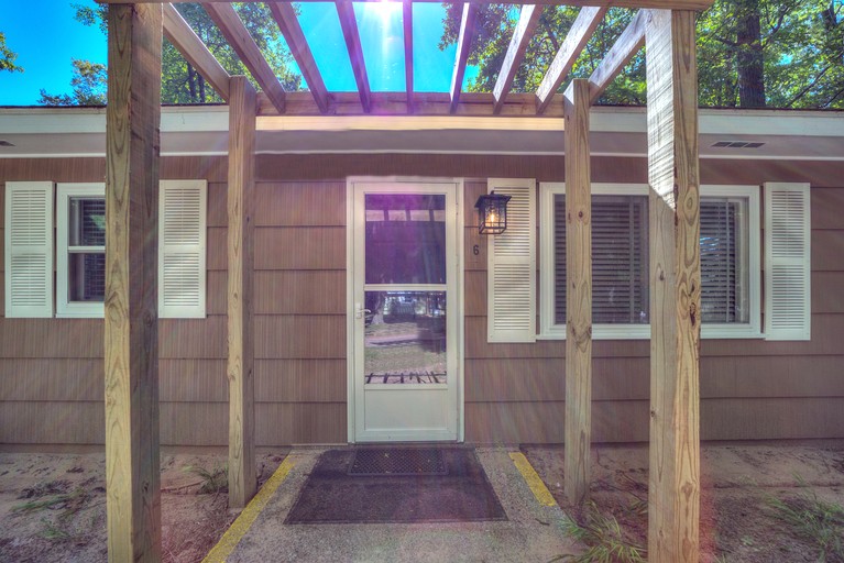 Cabins (United States of America, Muskegon, Michigan)