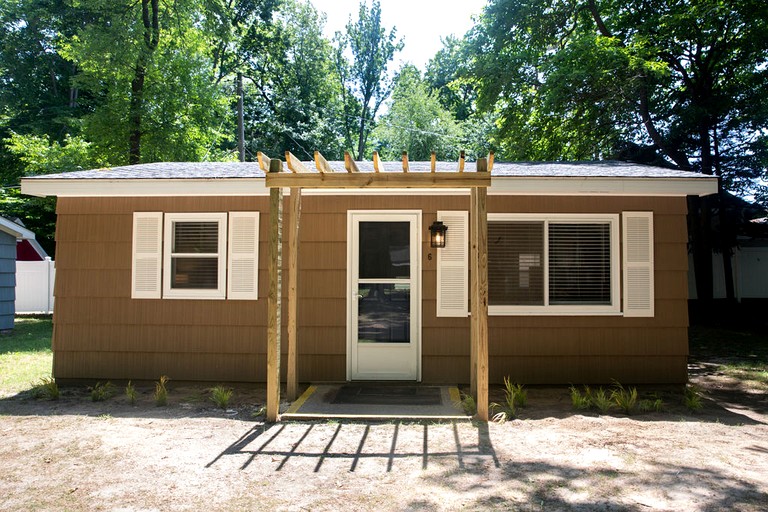 Cabins (United States of America, Muskegon, Michigan)