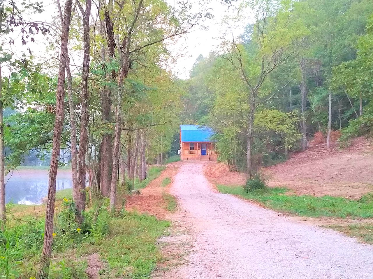 Cozy Cabin Rental with a Four-Person Hot Tub near Hocking Hills State Park, Ohio