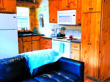 Cozy Cabin Rental with a Four-Person Hot Tub near Hocking Hills State Park, Ohio photo 5