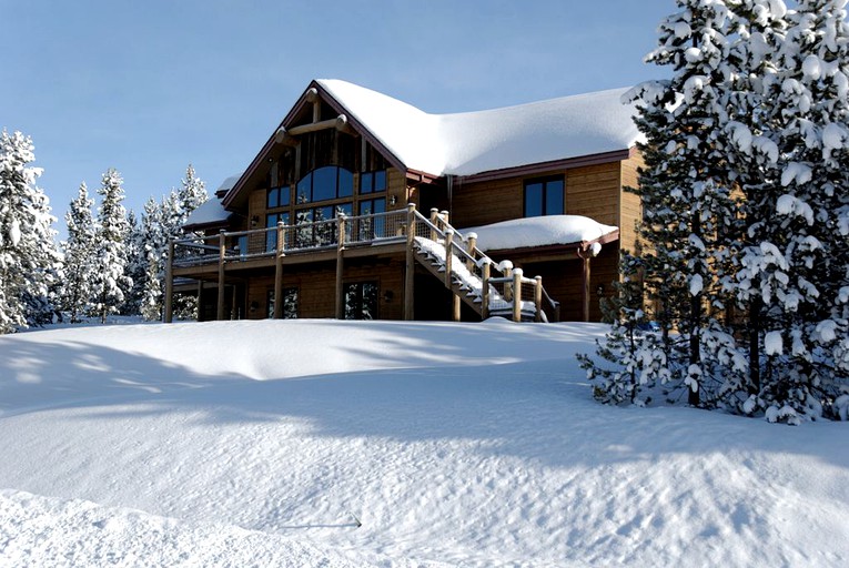 Cabins (Big Sky, Montana, United States)