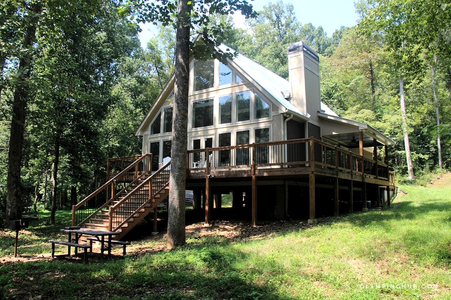 Family-Friendly Cabin with a Hot Tub near Dahlonega, Georgia