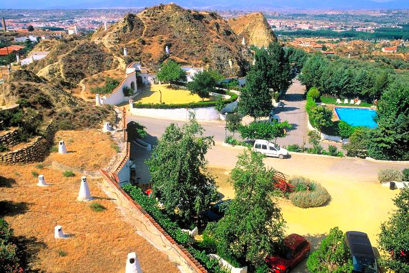 Family-Friendly Cave Getaway near the Sierra Nevada National Park in Spain