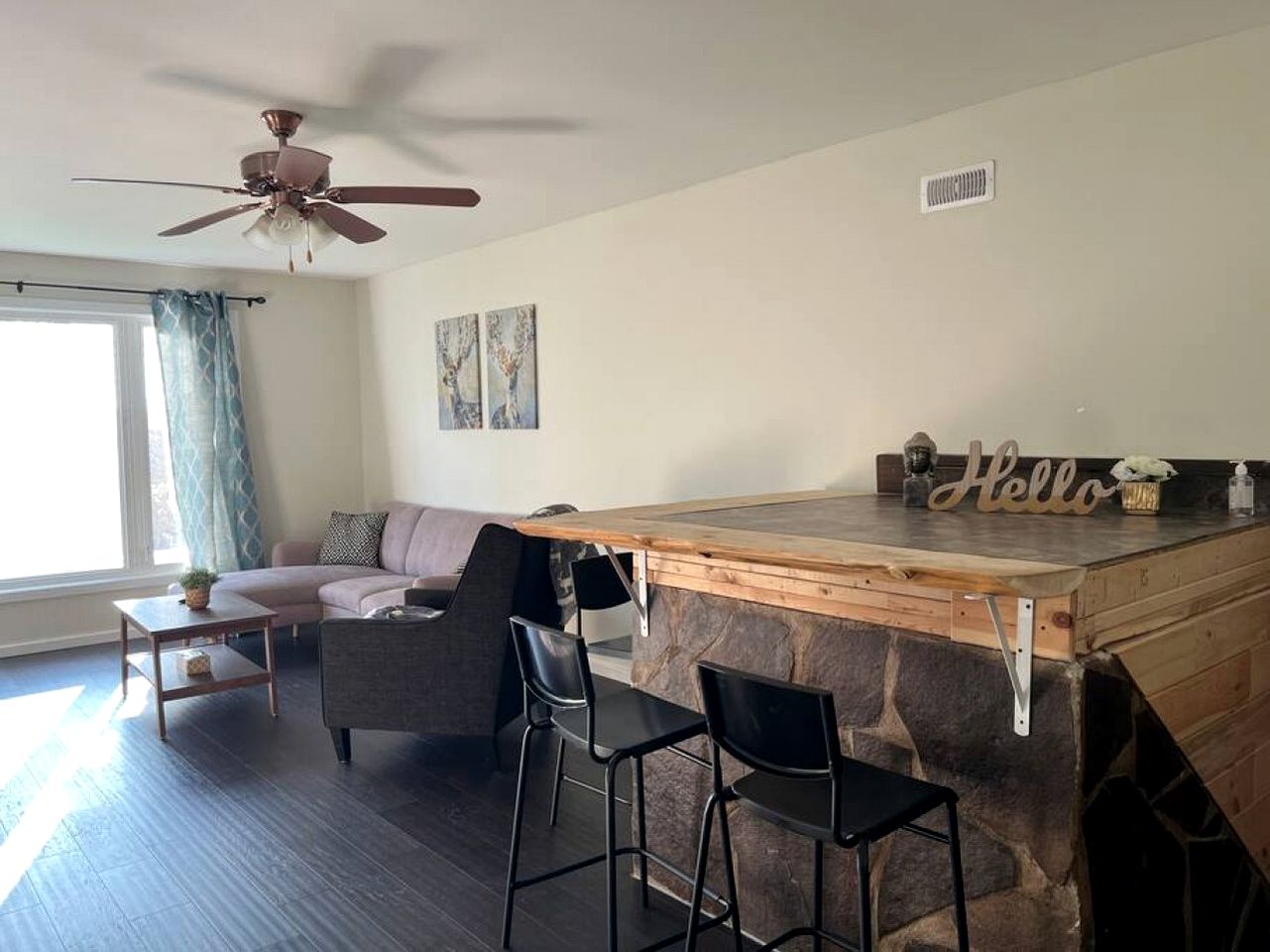 Spacious Lakeside Cottage with Games Room and Firepit, Walking Distance to Beach and Marina, Lion's Head, Ontario