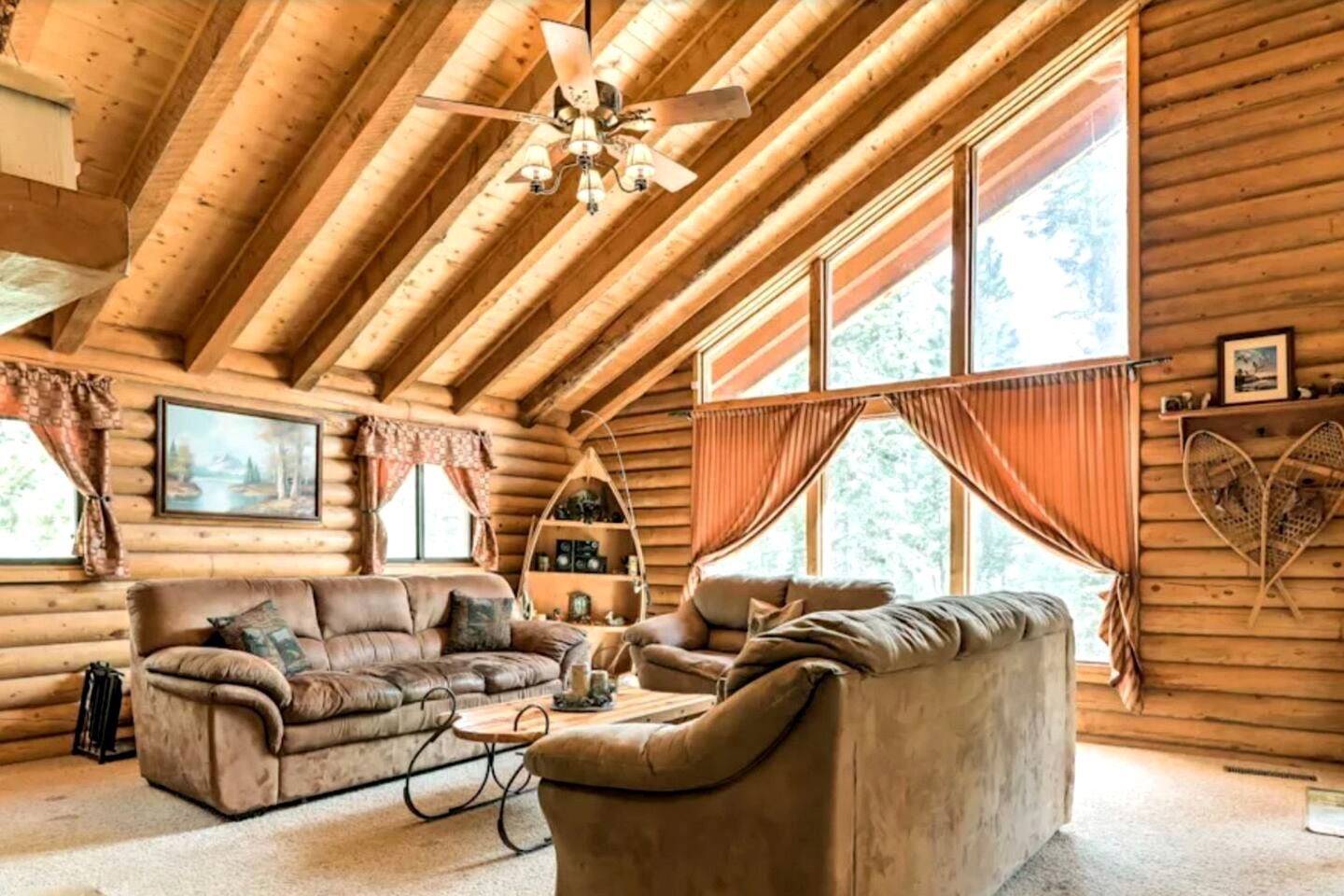 Spacious Family Cabin with Fire Pit & Dual Living Areas Near Duck Creek Village, UT