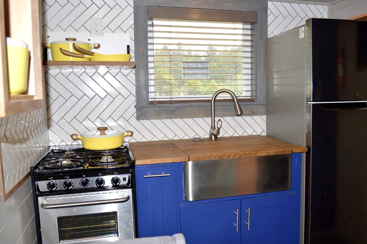 Family-Friendly Tiny House Getaway near Waldport, Oregon