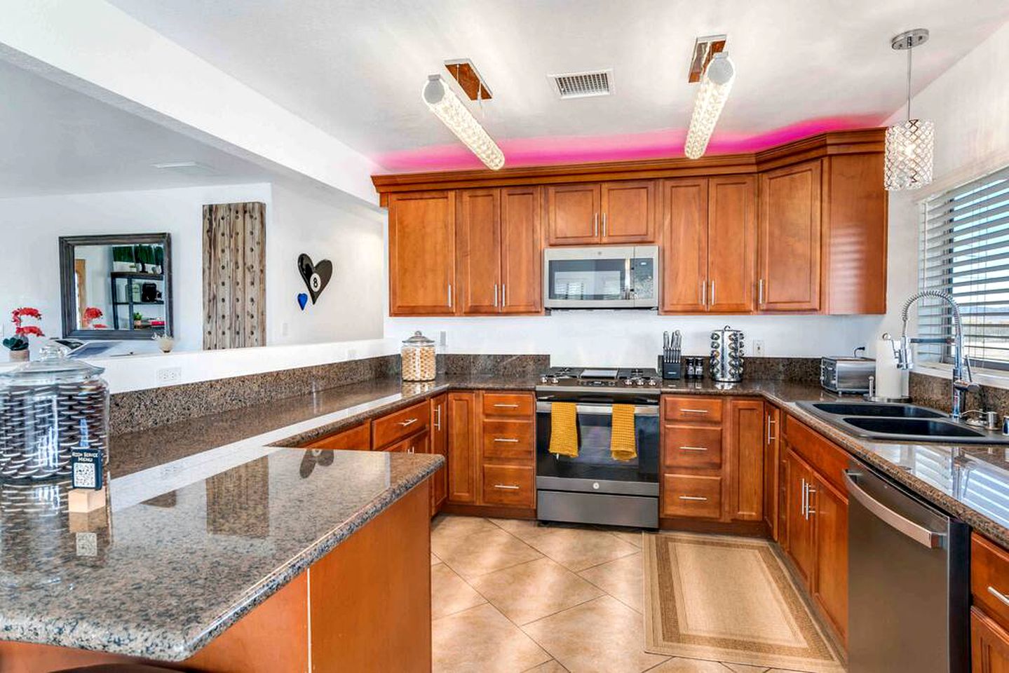 Family and Pet Friendly Vacation Rental in Joshua Tree with a Luxury Hot Tub, Gym, and Outdoor Pool