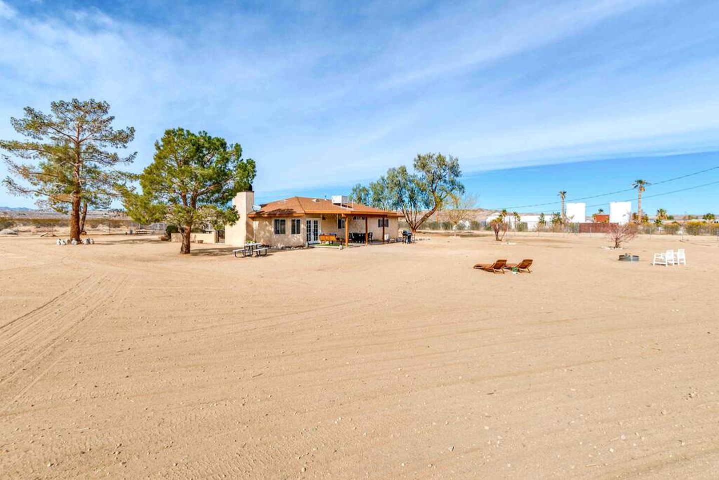 Family and Pet Friendly Vacation Rental in Joshua Tree with a Luxury Hot Tub, Gym, and Outdoor Pool