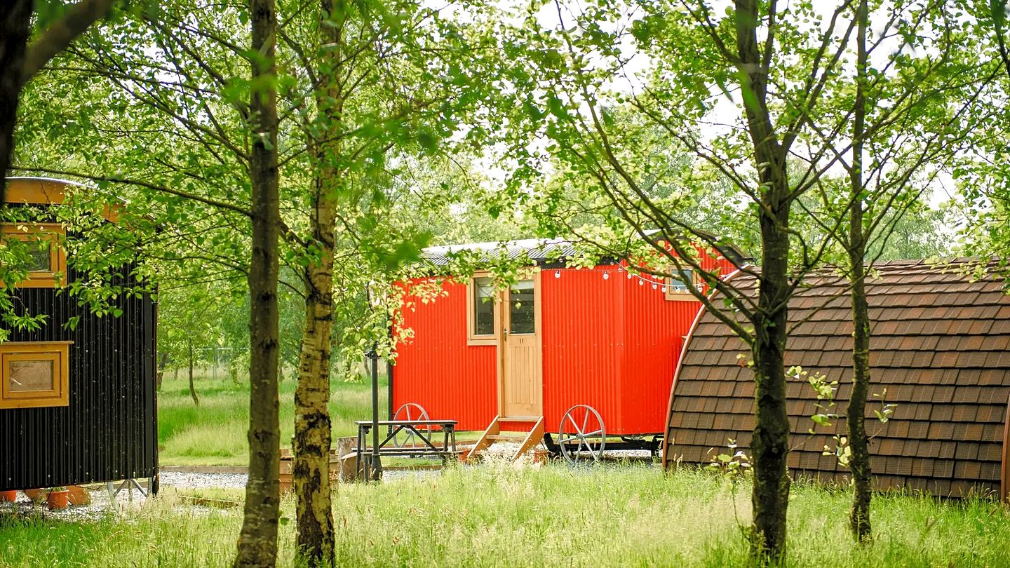 Family-Friendly Shepherd Hut Rental near Blackpool, England