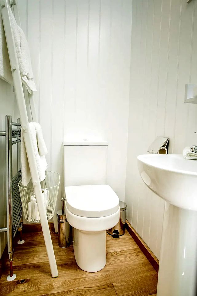 Family-Friendly Shepherd Hut Rental near Blackpool, England