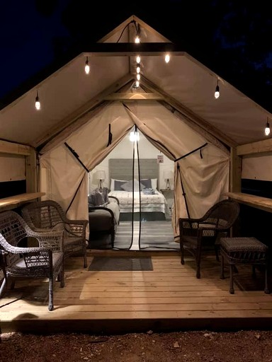 Safari Tents (United States of America, Kingsbury, Texas)