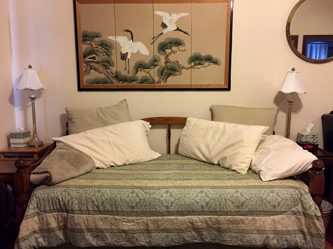 Family-Friendly Suite Rental in a Bed and Breakfast with Picturesque Lake Views in New Hampshire's White Mountains | Vacation Rentals (Hebron, New Ham