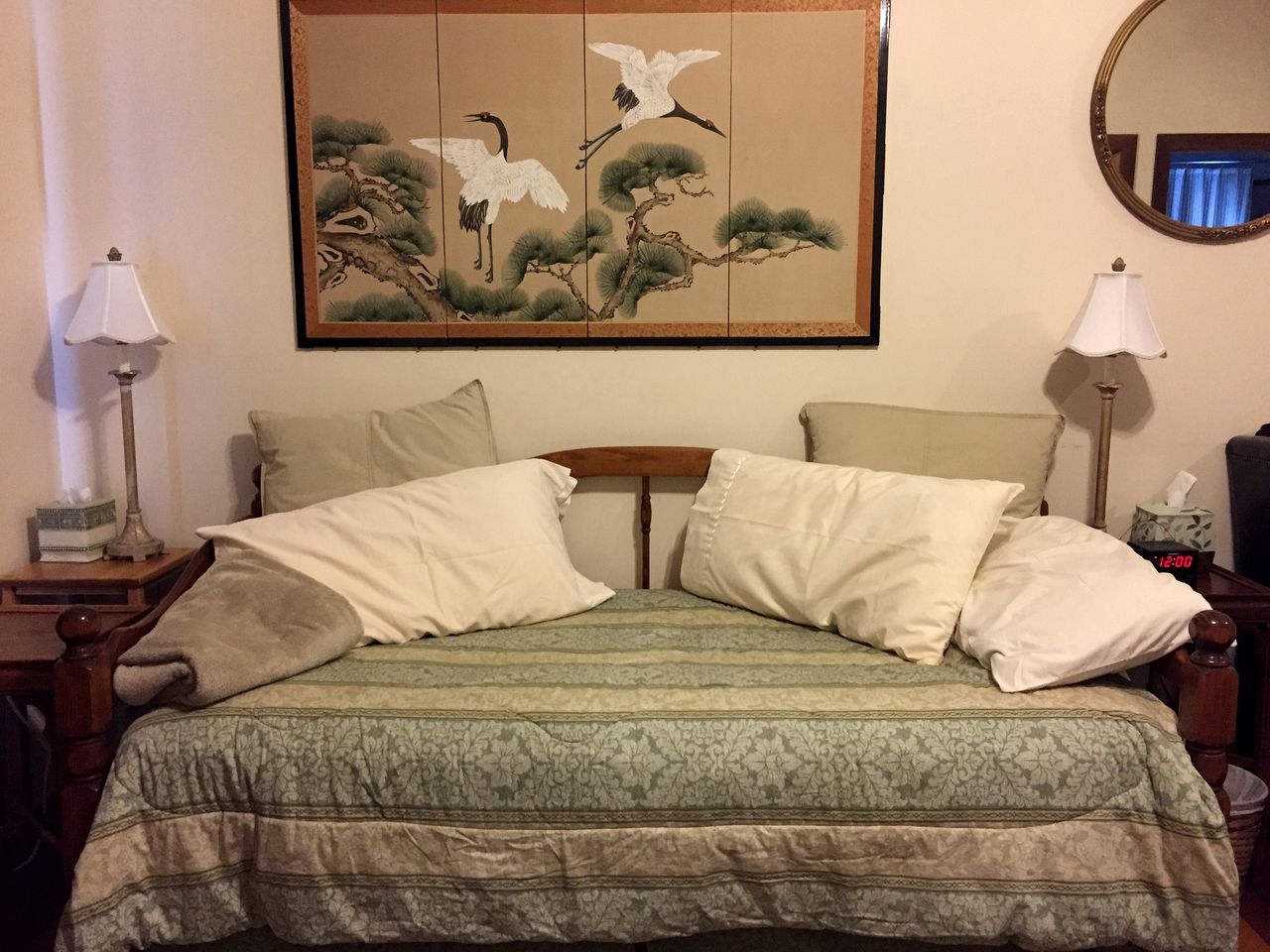 Family-Friendly Suite Rental in a Bed and Breakfast with Picturesque Lake Views in New Hampshire's White Mountains