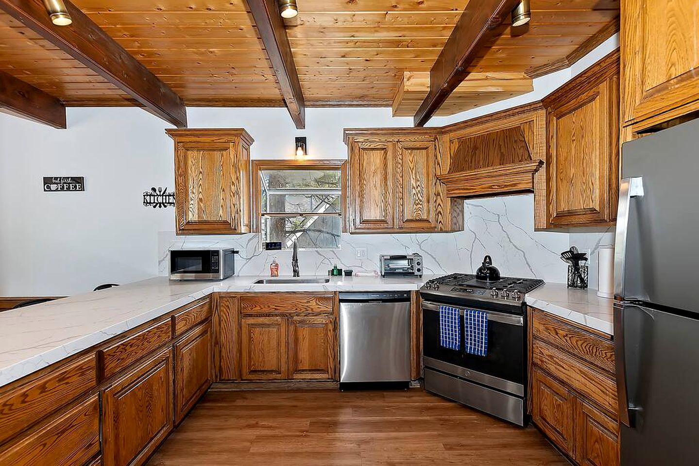 Big Bear Playground: Cabin Ideal for Family and Friends' Playtime