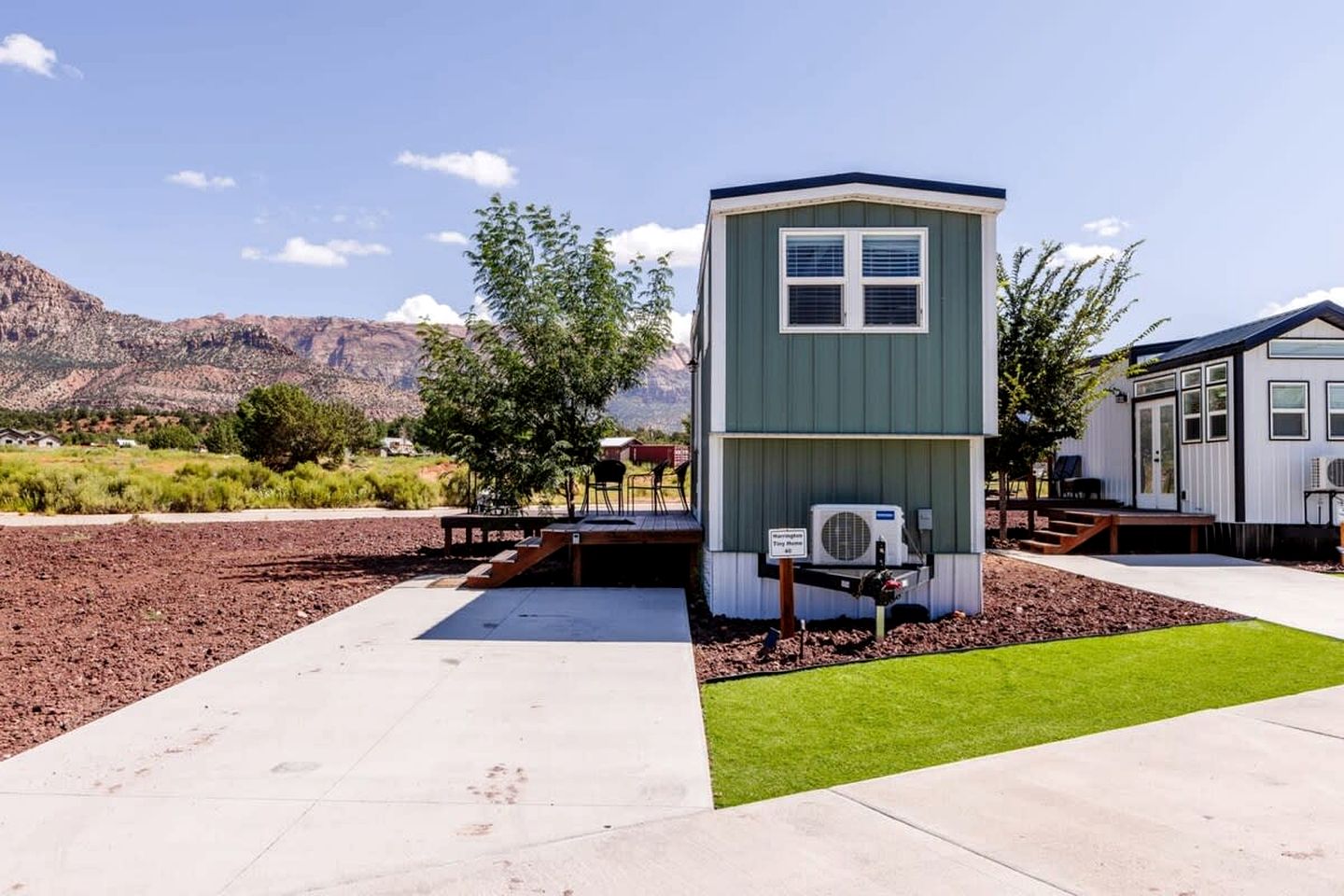 Family Fun Near Zion: Cozy Modern Tiny Home in Beautiful Utah!