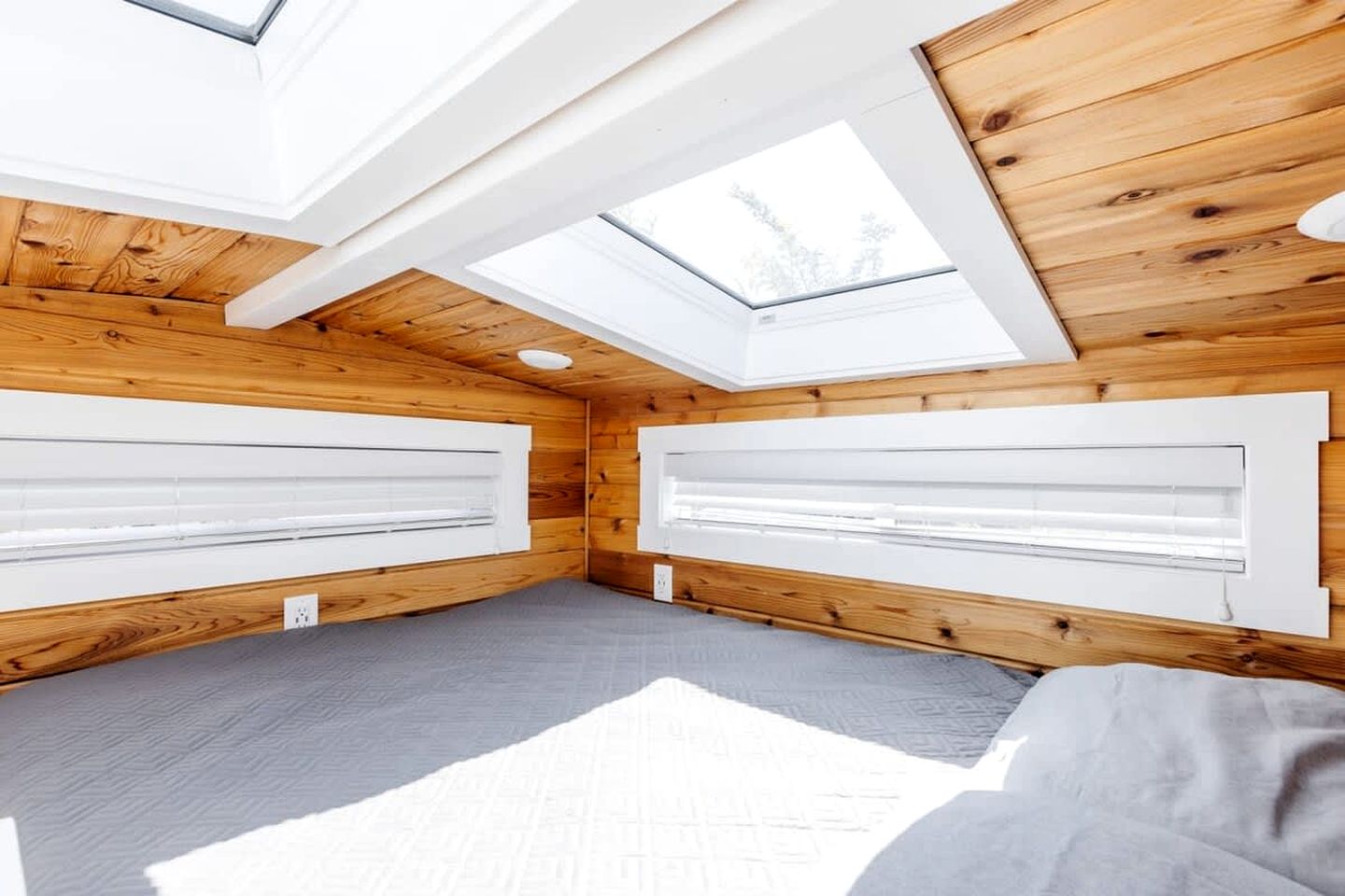 Family Fun Near Zion: Cozy Modern Tiny Home in Beautiful Utah!