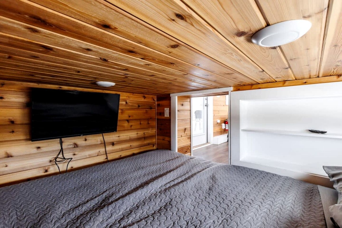 Family Fun Near Zion: Cozy Modern Tiny Home in Beautiful Utah!
