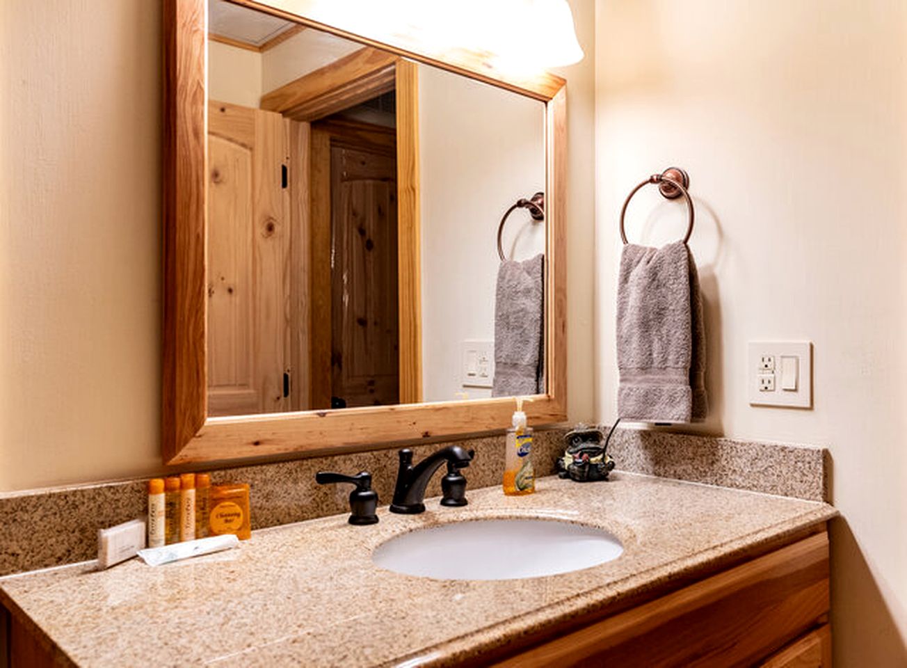 Dreamy Log Cabin with Spectacular Mountain Views in Topton, North Carolina