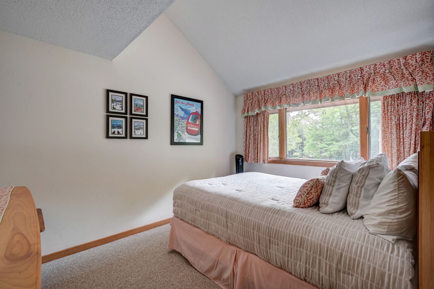 Family or Group Rental Ideal for Winter Sports in New Hampshire