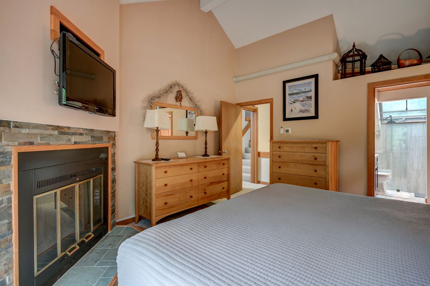 Family or Group Rental Ideal for Winter Sports in New Hampshire