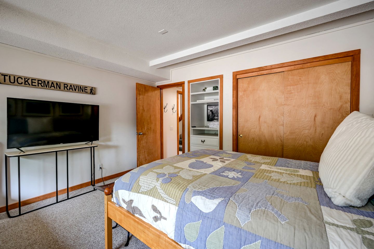 Family or Group Rental Ideal for Winter Sports in New Hampshire