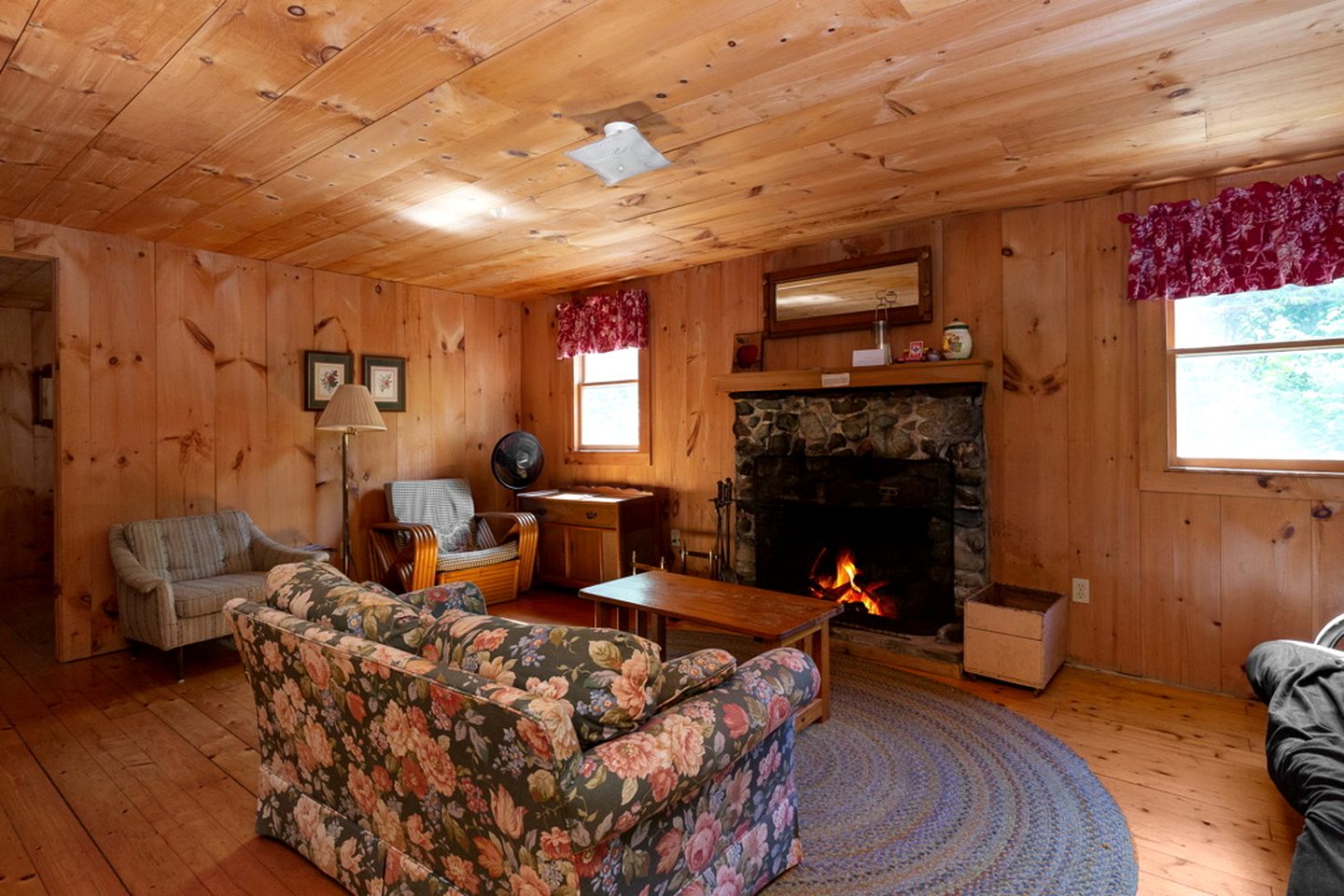 Family Mountain Vacation Rental with Fireplace in Connecticut River Valley