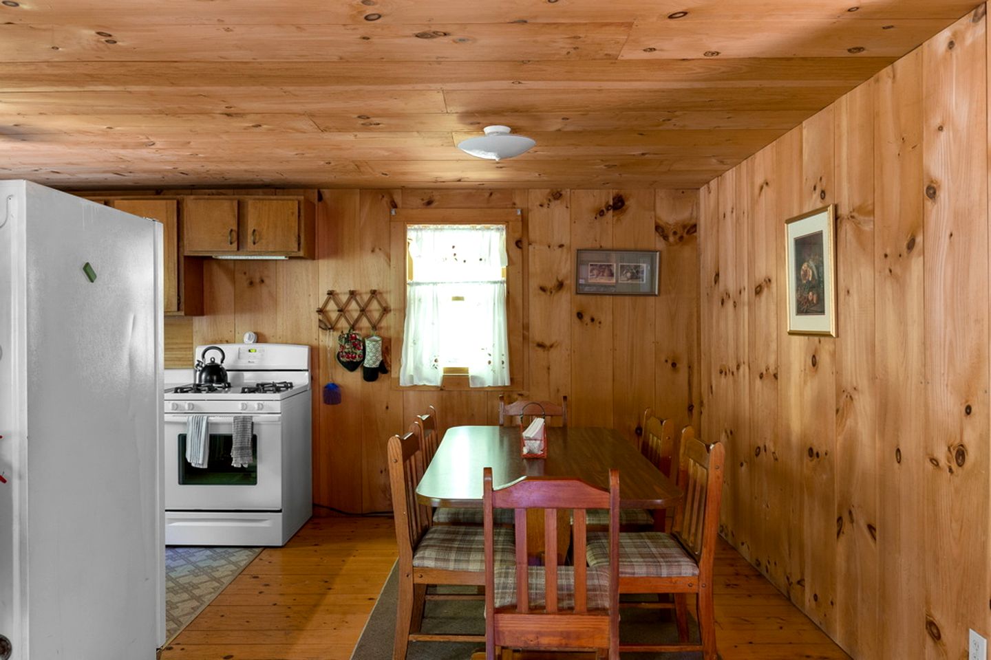 Family Mountain Vacation Rental with Fireplace in Connecticut River Valley
