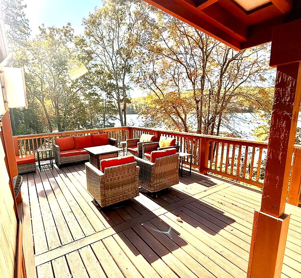 Breathtaking Cottage with Fire Pit in Sandwich, Massachusetts