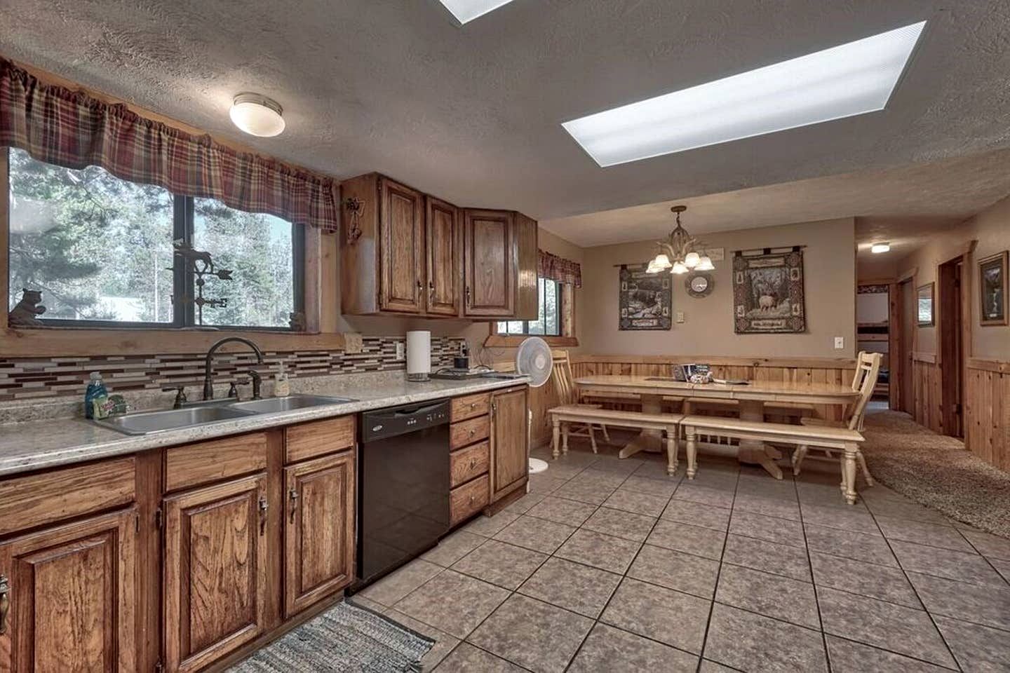Incredible Cabin Perfect for Family Reunions near Yellowstone, Idaho