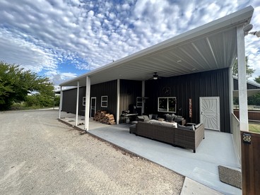 Family Style Glamping in Pet-Friendly Rental at Lake Godstone, Texas