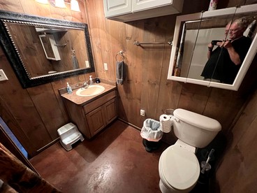 Family Style Glamping in Pet-Friendly Rental at Lake Godstone, Texas photo 4