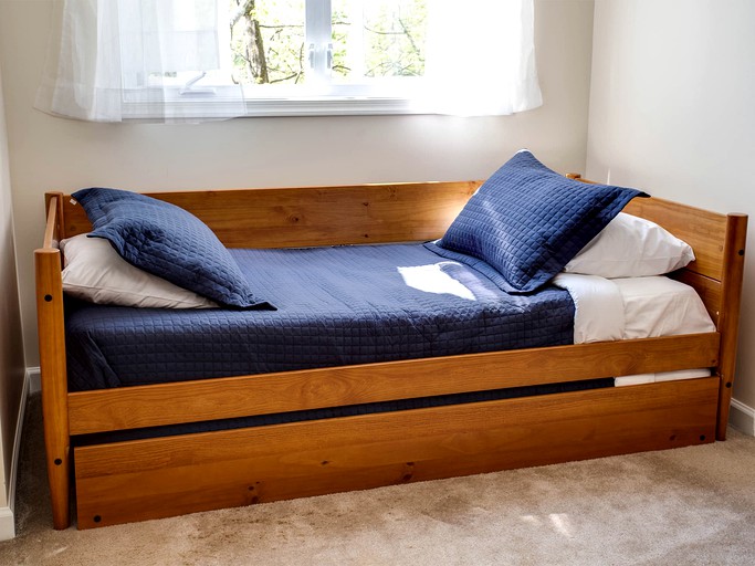 Cabins (United States of America, Love, Virginia)