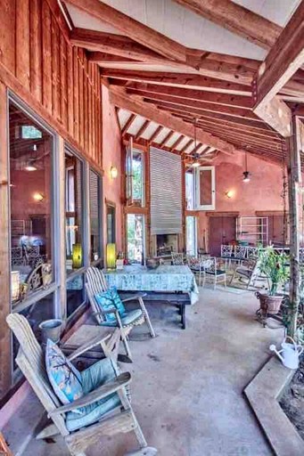 Cabins (United States of America, Ben Wheeler, Texas)