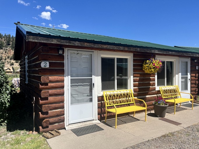 Cabins (United States of America, South Fork, Colorado)