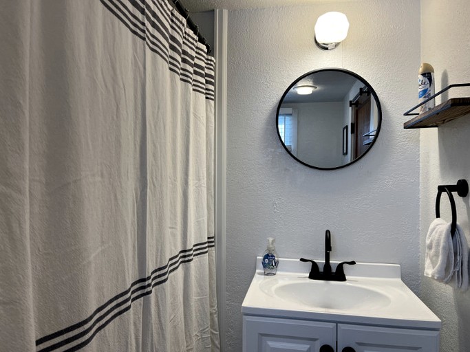 Cabins (United States of America, South Fork, Colorado)