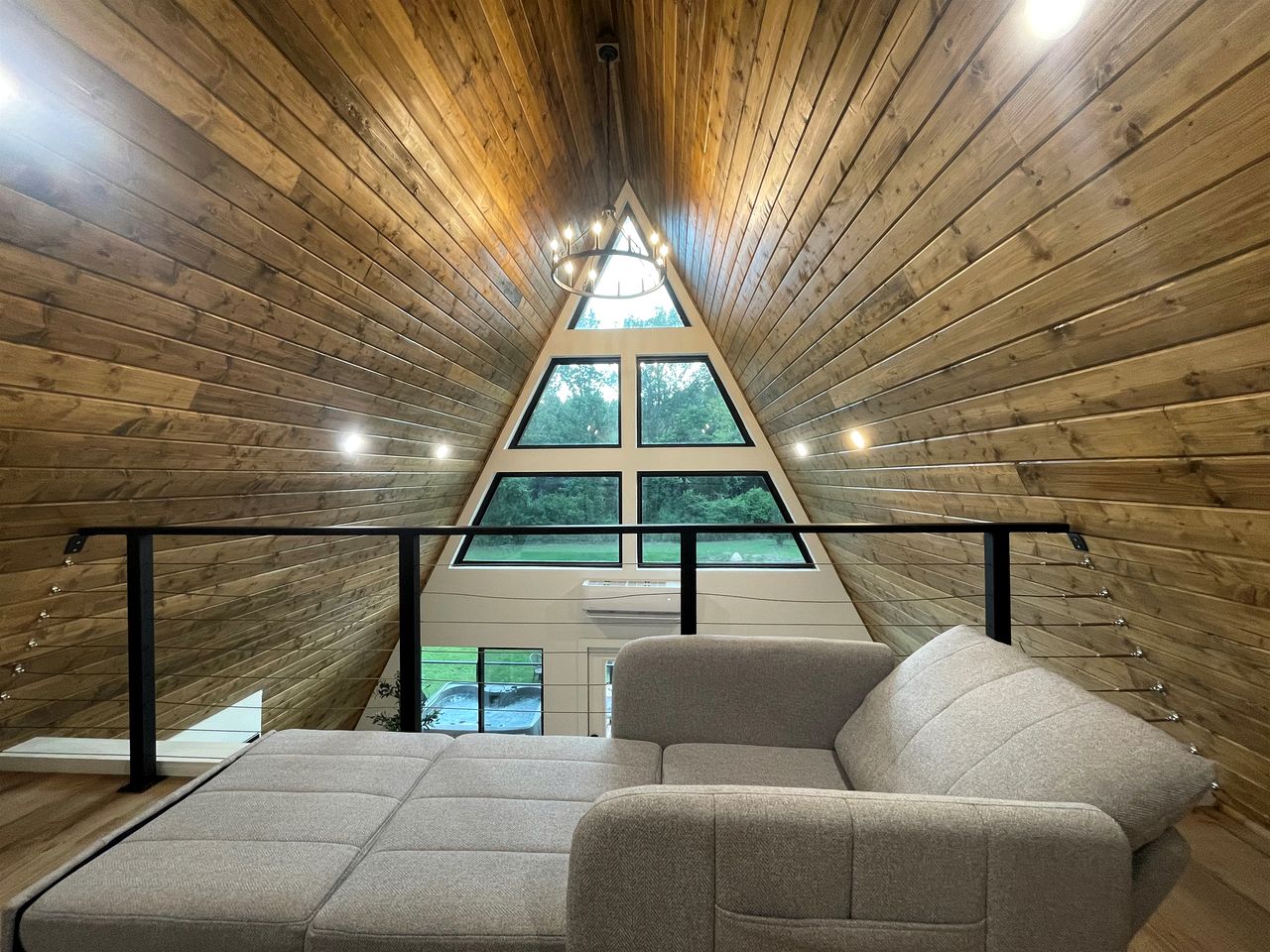Fantastic A-Frame with Spa and Furnished Deck in Louisiana