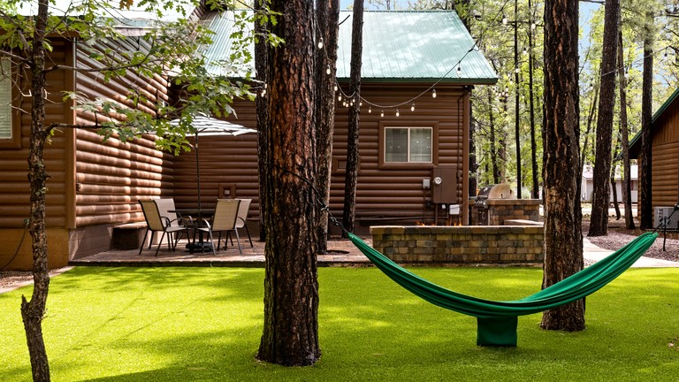 Fantastic Cabin with Fire Pit and Barbecue in Pinetop, Arizona