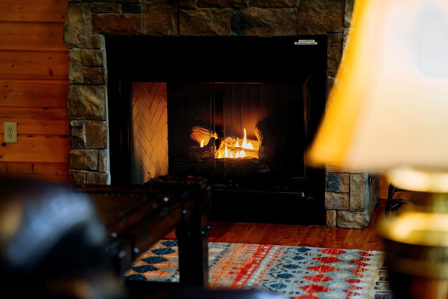 Fantastic Cabin with Fire Pit, Hot-tub and Fireplace in Sautee Nacoochee, Georgia