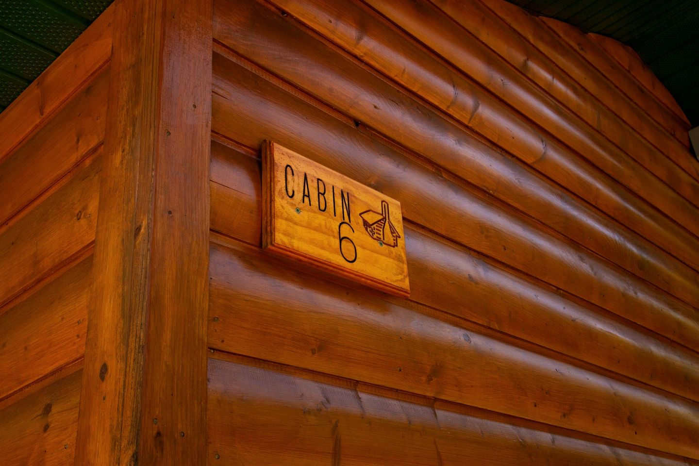 Fantastic Cabin with Fireplace and Hot-tub in Herod, Illinois